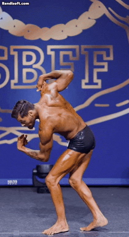 "떨리는 몸으로 힘겹게 포즈" 한계 뛰어넘은 보디빌더 전세계 감동