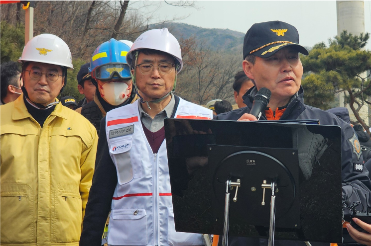 경기 안성 고속도로서 작업 중 붕괴 사고...2명 사망·7명 부상