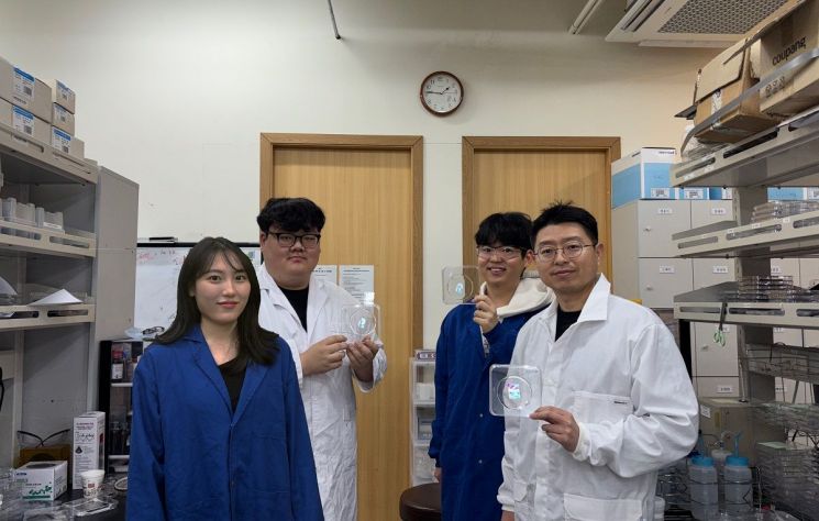 KAIST “색소 없이 컬러 그래픽 구현…예술분야 등에 활용”
