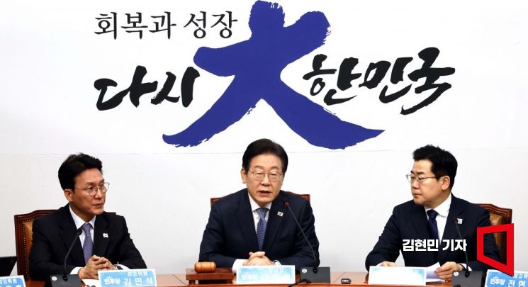 이재용 만나는 이재명, 2030 청년층 '민심잡기' 행보