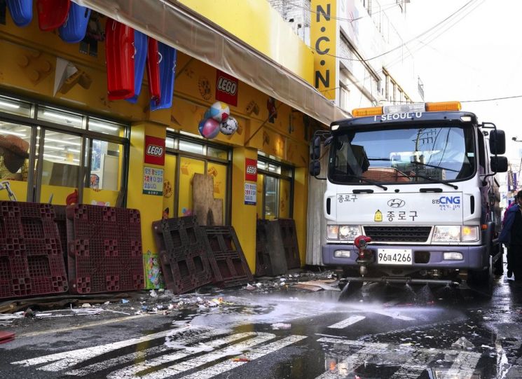 ‘종로 전역 겨울 묵은 때 벗는다’…3월 한 달간 봄맞이 대청소