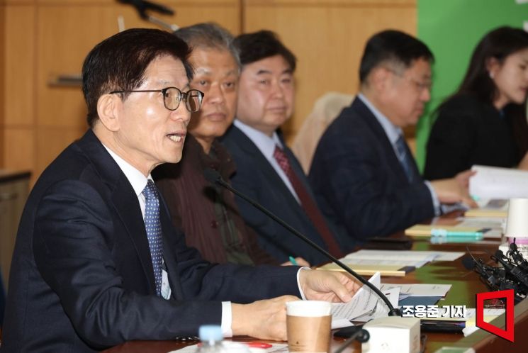 [포토] 발언하는 김문수 고용노동부장관