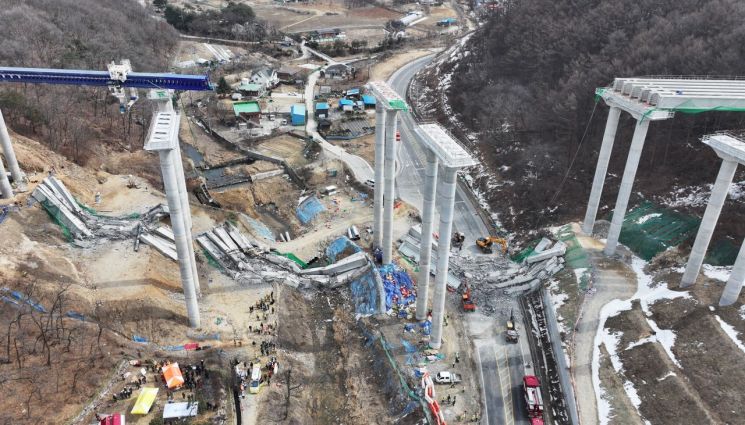 광주 노동계 "서울-세종고속도로 붕괴 사고는 인재"