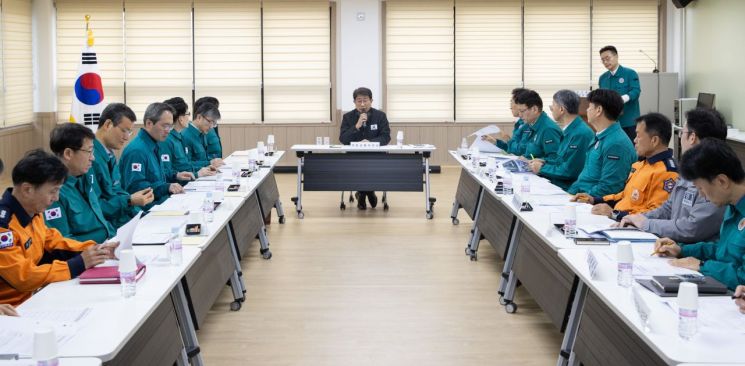 국토부, '안성 고속도로 붕괴' 공법 사용한 공사 전면 중단