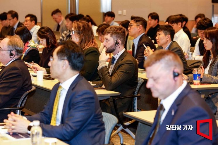 [포토] 그린 EPA 비즈니스 관련 발표 경청하는 참가자들