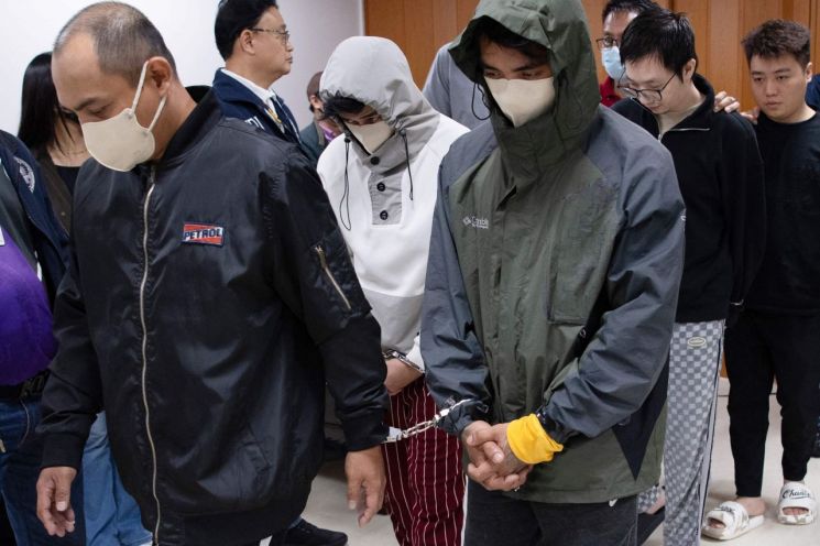 대통령 통화 도청 시도 中 간첩 또 잡았다…늘어난 스파이 사례에 필리핀 대통령 "당황스럽다"  