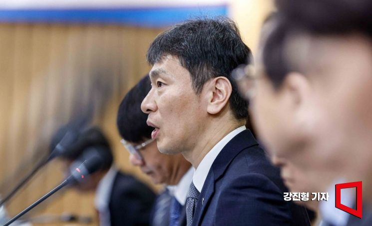 [포토] 모두발언하는 이복현 금융감독원장