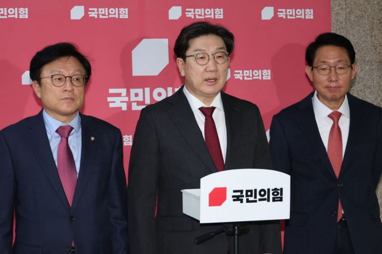 권성동 "이재명, 상속세 세율 유지해 좌파 표 얻으려는 속셈"