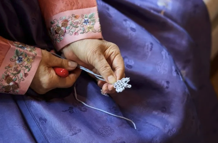 Korean Craft 'Copying' Accused by Chinese Netizen... Seogyeongdeok Says "Ridiculous"