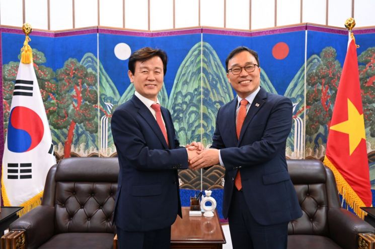 진주시, 아시아 무대에서 산업 문화 교류 본격화 추진.