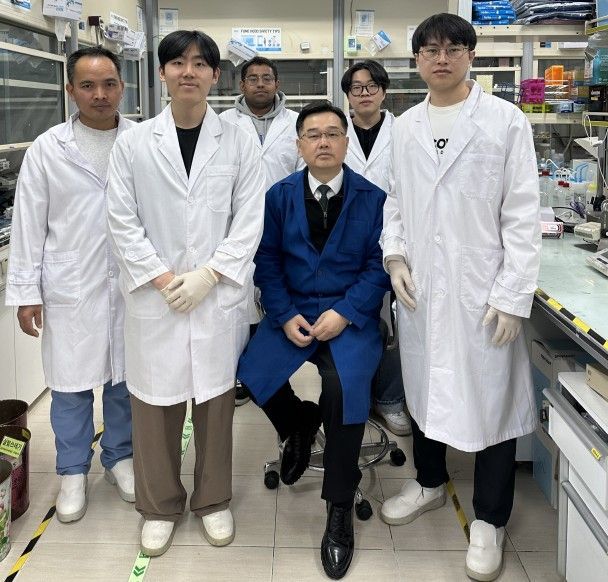 AI 기반 화재 걱정없는 고효율 아연-공기 배터리 개발