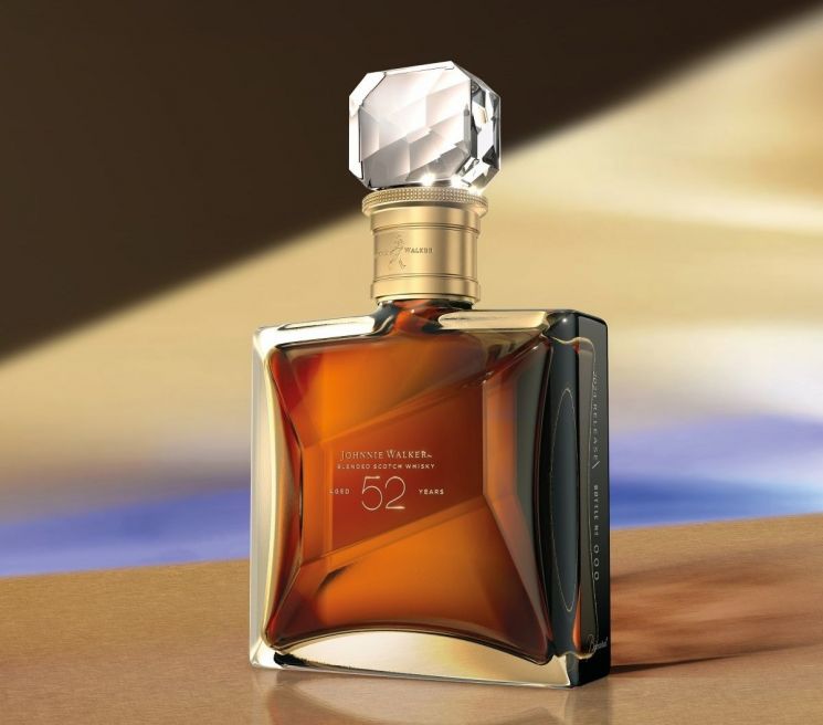 디아지오, '조니워커 52년' 첫선…"브랜드 역사상 최고 숙성"
