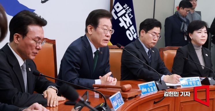 [포토] 이재명 "최상목, 밥 먹듯이 위헌… 마은혁 임명 거부는 범죄"