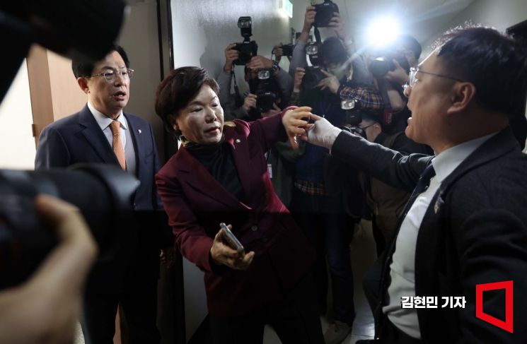 [포토] 선관위원 청문회서 설전 벌이는 이만희·이광희