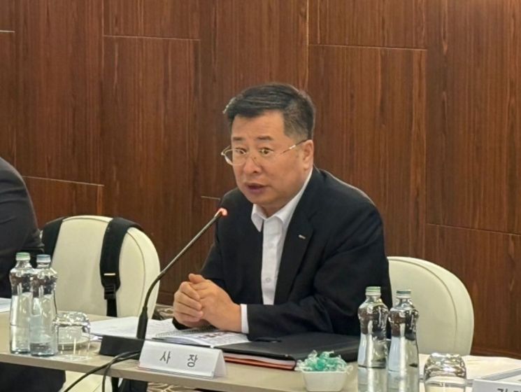 "판 흔들릴 때 기회 열린다" 유럽 달려간 코트라 사장