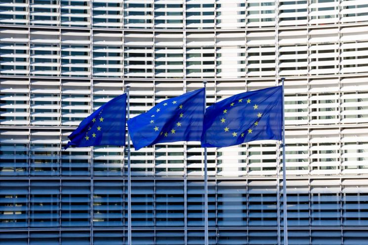 EU, 1250조 '유럽 재무장' 합의…우크라 지원은 헝가리 빠져