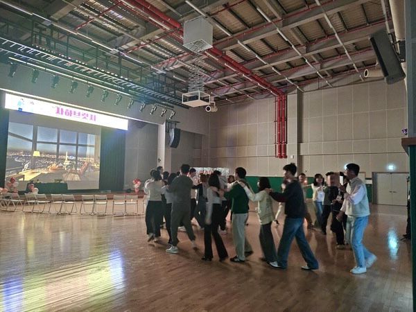 지난해 부산 사하구가 개최한 '두근두근 사하브릿지' 행사의 모습. 사하구 제공