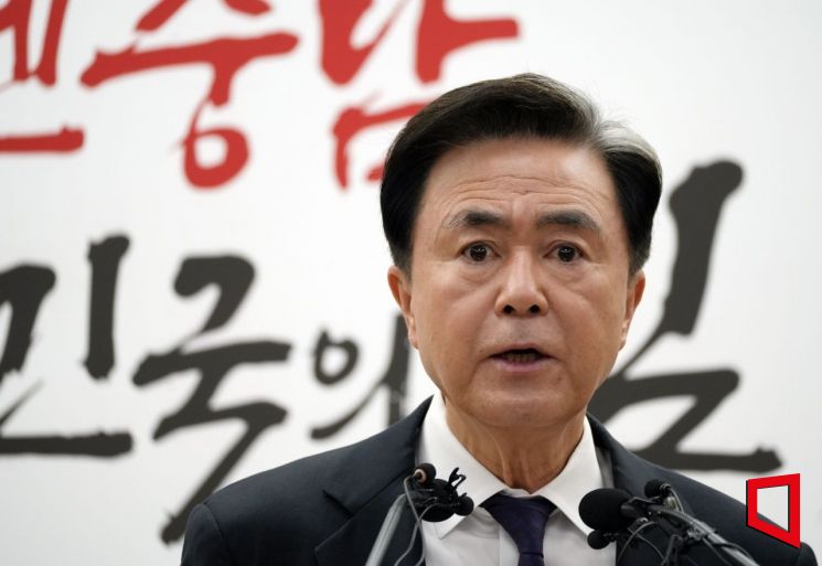 김태흠 지사 “윤 대통령 석방, 법치가 살아있음을 보여준 것”