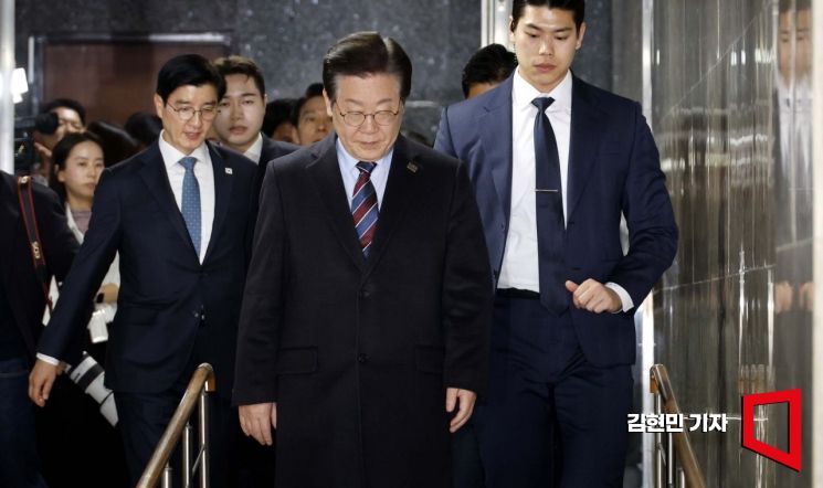 민주 "내란추종자, 尹 무죄 선고 착각…피의자 신분 변함없어"