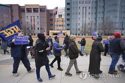 무려 17만명이 잘렸다…'해고자 급증'에 자동차 할부금 밀리는 미국인들