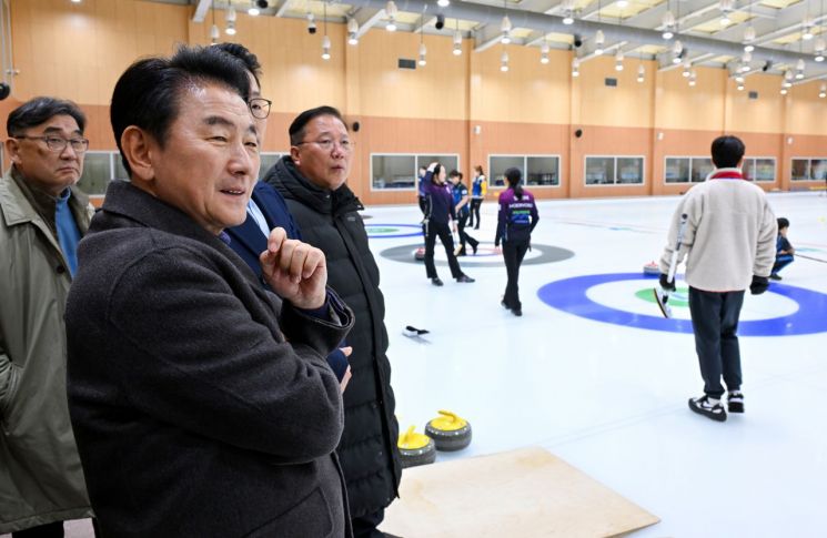김동근 시장, 2025 LGT 세계여자컬링선수권대회 D-7 현장 검검