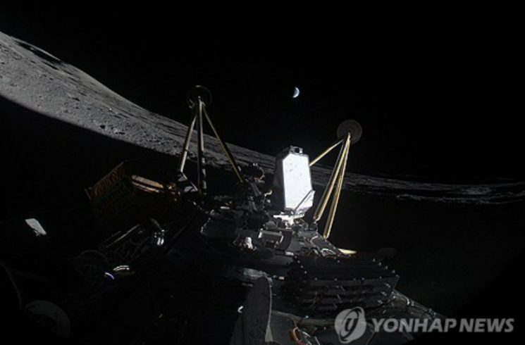 '착륙 과정서 넘어진' 美 민간 탐사선, 하루 만에 가동 중단