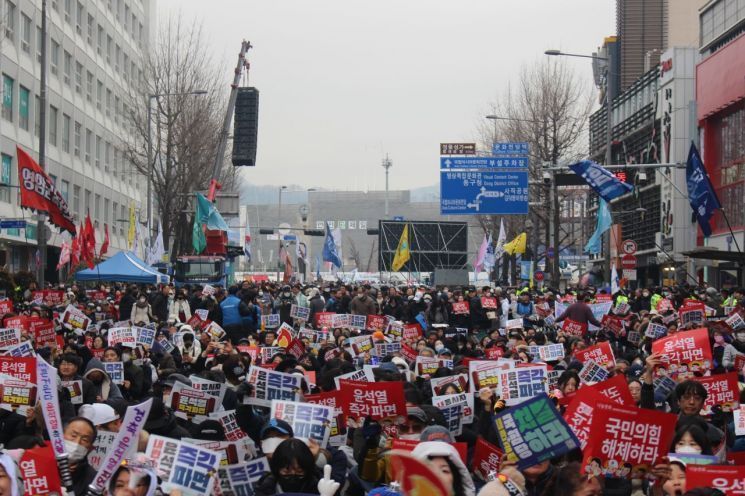 광주비상행동 "尹석방 지시는 내란 비호"…검찰에 일침
