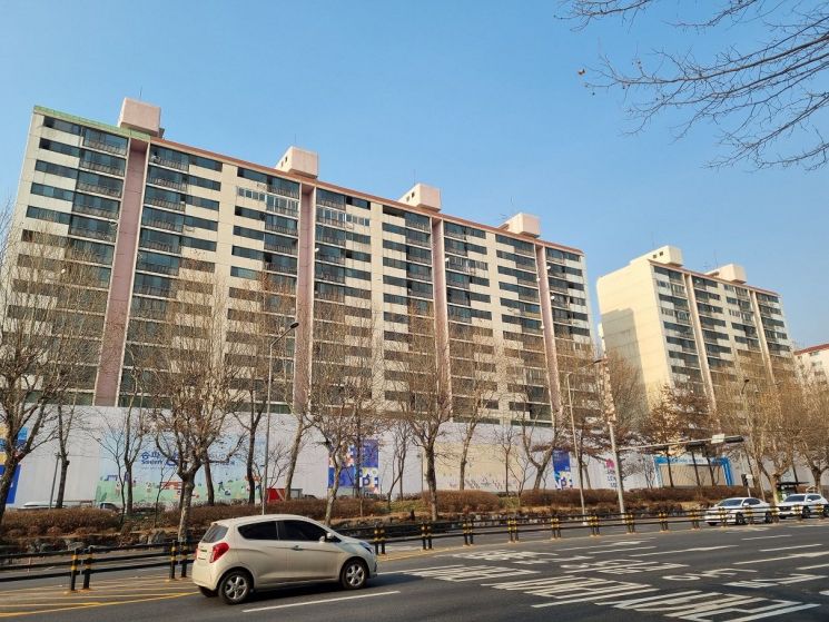 전국 최초 ‘수직증축’ 리모델링 송파 성지아파트 준공