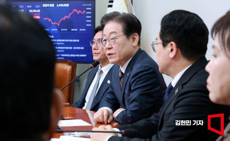 [포토] 이재명 "검찰, 해괴한 잣대로 내란수괴 석방"