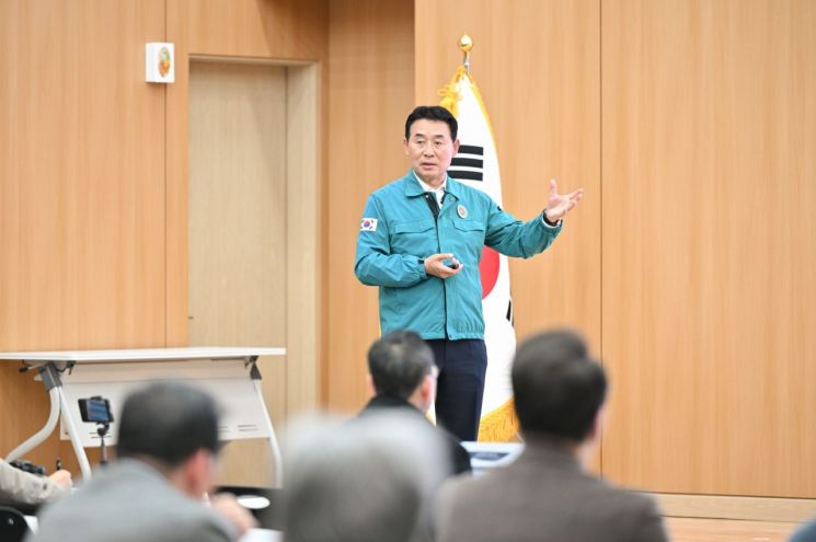 백영현 포천시장 "사고 피해지역 이주대책 마련 등 정부에 건의"