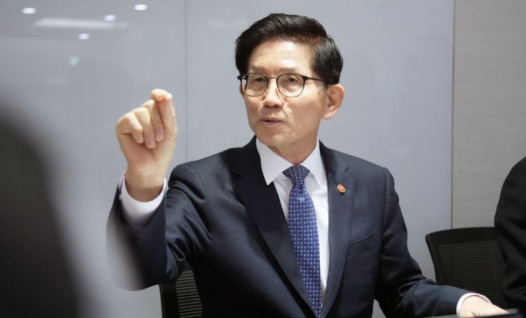 [전문]김문수 고용부 장관 "공수처 없어져야, 헌재도 문제"