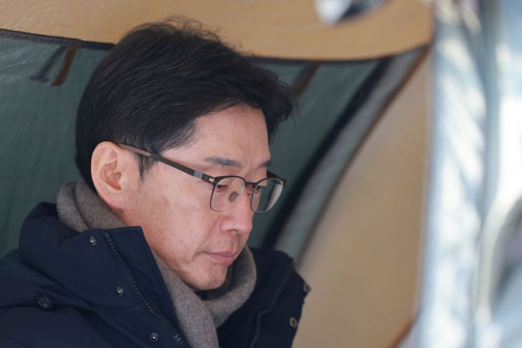 김경수·김동연·김부겸 '新3김'도 장외로…탄핵 주도권 경쟁