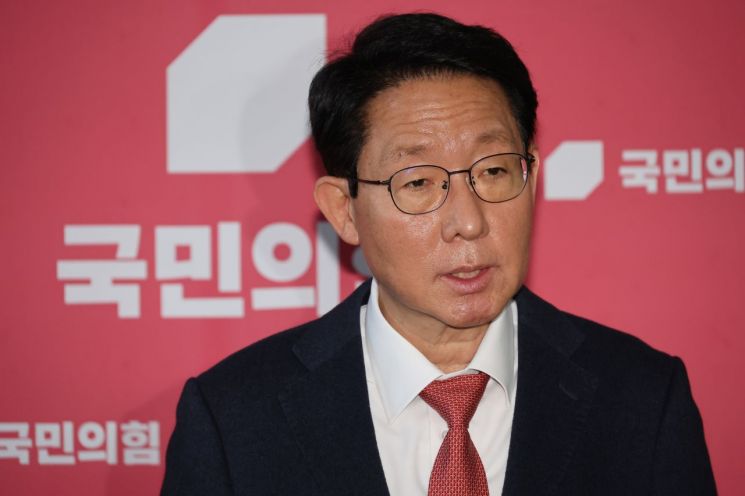 與 "비수도권 미분양사태 심각…DSR 대출 규제 과감히 완화할 때"
