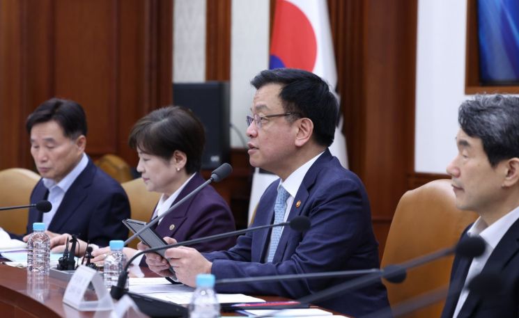 최상목 "정부 배제한 국정협의회 가동, 매우 유감"