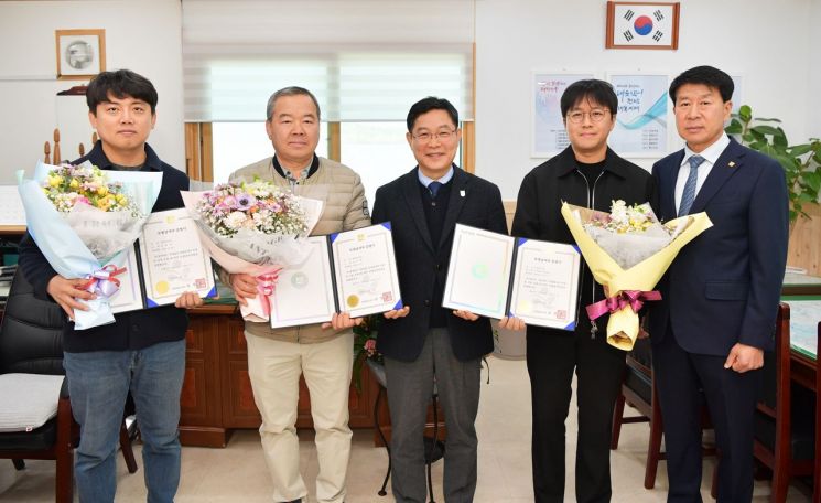 담양군, ‘전남도 모범납세자’ 증서 전달식