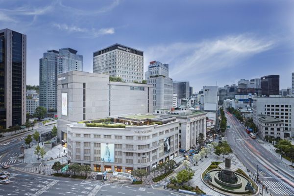 "12년 만에 싹 바꿨다"…신세계 본점 신관, 명품 의류·주얼리 강화