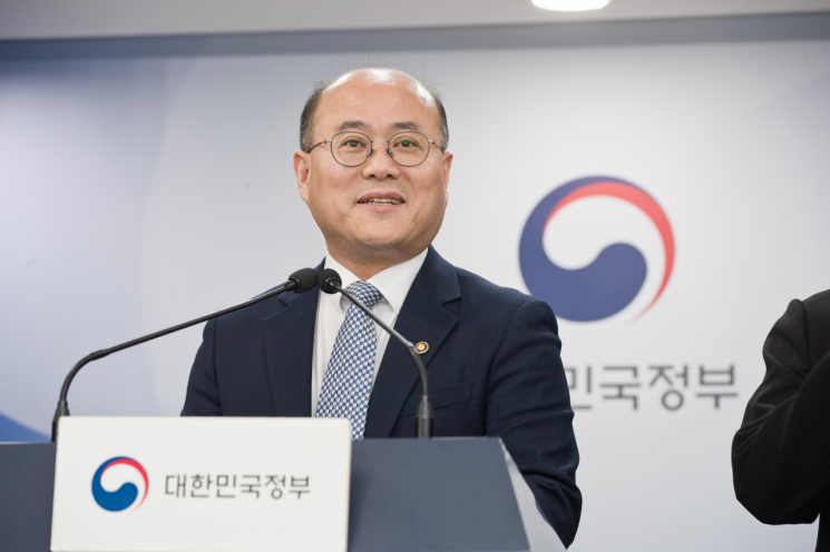 [2025 재산공개]이창윤 과기1차관 20.4억 신고…전년보다 1.2억↑