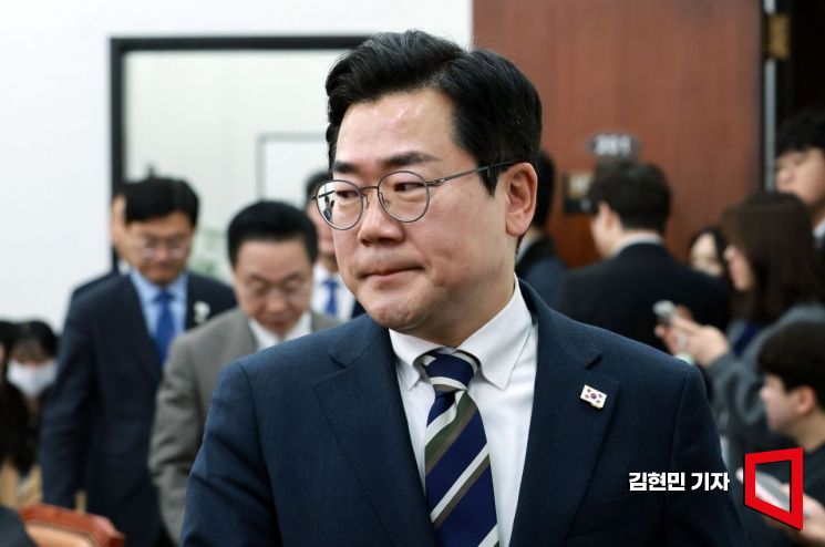 [포토] 박찬대 "與, 탄핵기각 강변하며 헌재 공격…당 해산이 바람직"