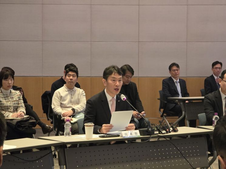 이복현 "상법 개정안, 원칙적 주주보호 의무 선언에 그쳐"