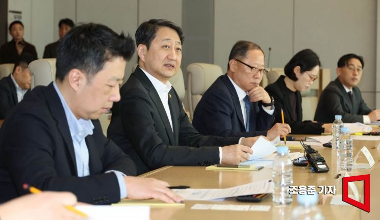 [포토] 미 철강관세 관련 발언하는 안덕근 장관