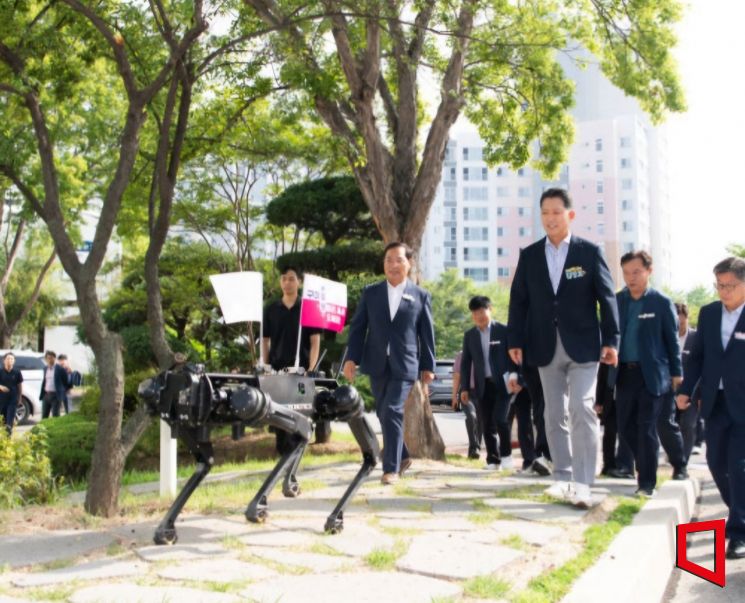 구미시, AI 돌봄로봇 산업 본격 시동