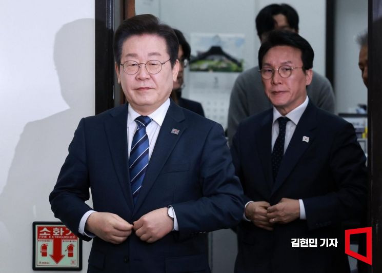 [포토] 최고위 참석하는 이재명