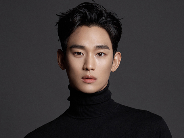 배우 김수현