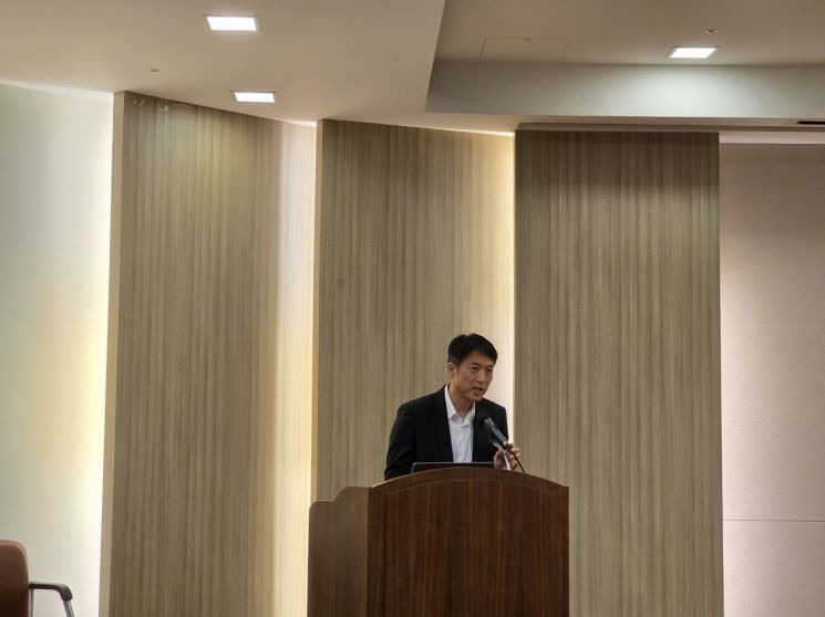 김석환 위믹스 재단 대표가  17일 판교 한컴타워에서 위믹스 해킹 피해에 대해 설명하고 있는 모습. 유현석 기자