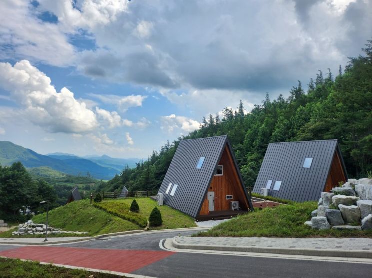 거창군 산림레포츠파크 숙소동.