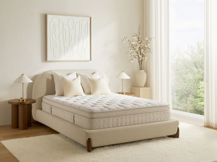 Shinsegae Casa Spring Promotion Targeting Wedding and Moving Seasons