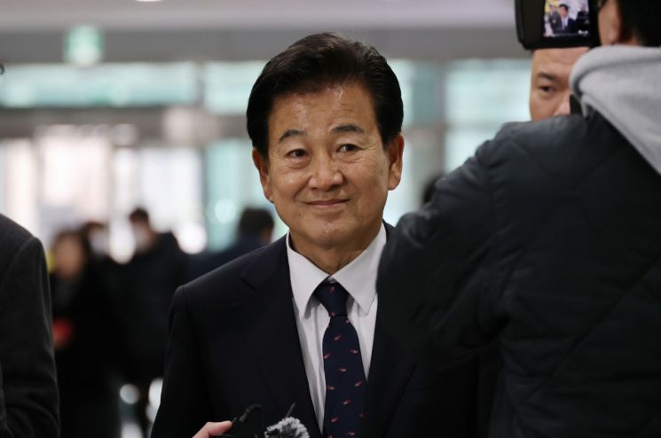 법원, '선거법 위반' 정동영 벌금 70만원…의원직 유지