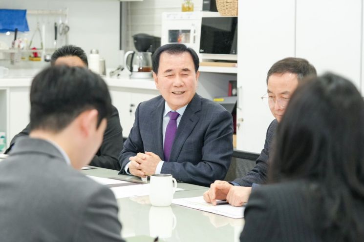 김지철 충남교육감 "민원서비스 향상 위해 현장 목소리 반영할 것"