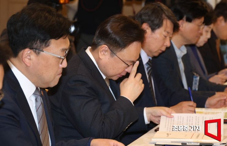[포토] 생각에 잠긴 조규홍 보건복지부 장관