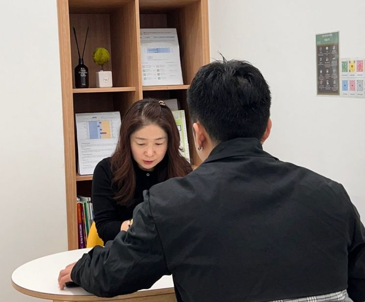 강북구 청년일자리센터에서 직업상담사 컨설팅을 진행하고 있다. 강북구 제공.